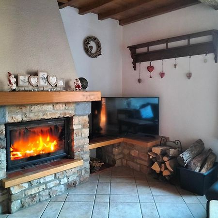 Gite La Dame Au Lit Gite A La Ferme Momignies Luaran gambar